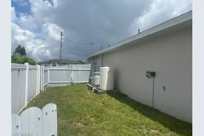 3208 NE 14th Ct, Cape Coral, FL 33909 - Photo 15