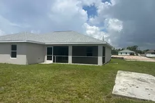 3208 NE 14th Ct, Cape Coral, FL 33909 - Photo 13