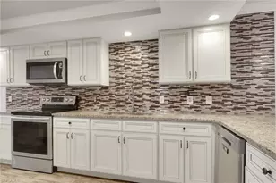 4634 SW Santa Barbara Pl, Cape Coral, FL 33914 - Photo 5