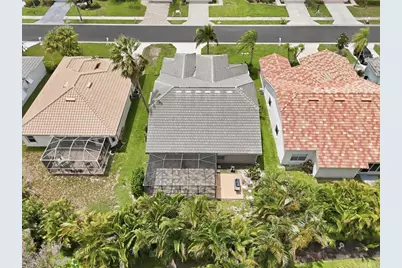8137 Breton Cir, Fort Myers, FL 33912 - Photo 7