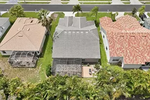 8137 Breton Cir, Fort Myers, FL 33912 - Photo 7