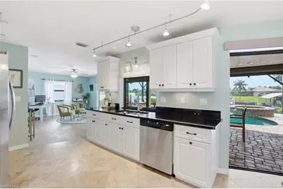 3221 SE 10th Ave, Cape Coral, FL 33904 - Photo 17