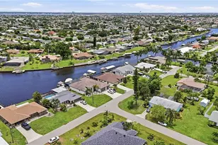 3221 SE 10th Ave, Cape Coral, FL 33904 - Photo 49