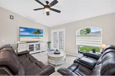 3118 SE 8th Pl, Cape Coral, FL 33904 - Photo 3