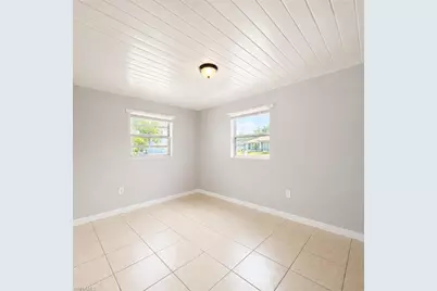 3240 Dora St, Fort Myers, FL 33916 - Photo 7