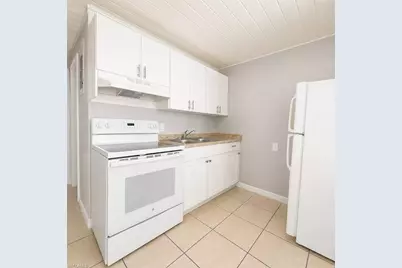 3240 Dora St, Fort Myers, FL 33916 - Photo 5