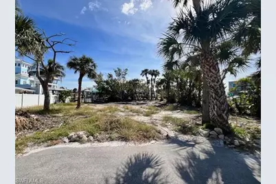 126 Palermo Cir, Fort Myers Beach, FL 33931 - Photo 1