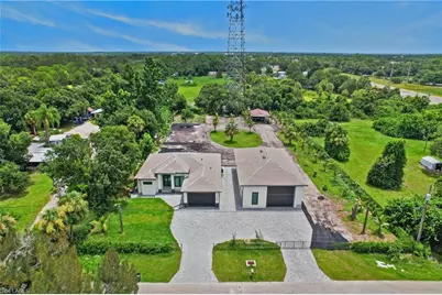 7961 Bartholomew Dr, North Fort Myers, FL 33917 - Photo 3