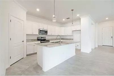 14454 Cantabria Dr, Fort Myers, FL 33905 - Photo 3