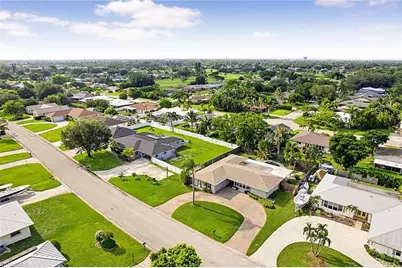 1446 Cumberland Ct, Fort Myers, FL 33919 - Photo 3