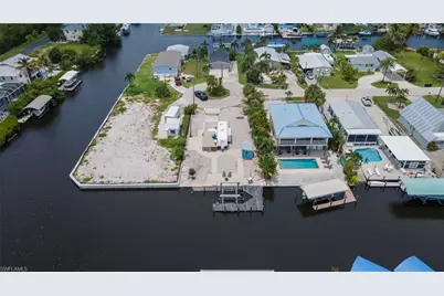 2692 N Ibis Ct, Saint James City, FL 33956 - Photo 13