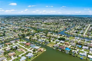 219 SE 19th Ct, Cape Coral, FL 33990 - Photo 47