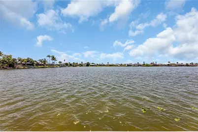 219 SE 19th Ct, Cape Coral, FL 33990 - Photo 5