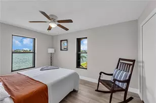 219 SE 19th Ct, Cape Coral, FL 33990 - Photo 15