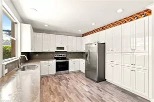 13031 Shoreside Ct, Fort Myers, FL 33913 - Photo 9