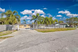 101 Lucille Ave, Fort Myers, FL 33916 - Photo 3