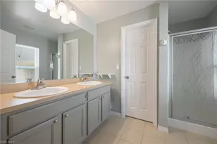 923 NE 9th Terrace, Cape Coral, FL 33909 - Photo 15