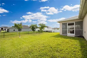 923 NE 9th Terrace, Cape Coral, FL 33909 - Photo 21