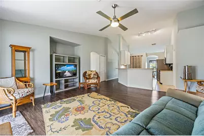 923 NE 9th Ter, Cape Coral, FL 33909 - Photo 7