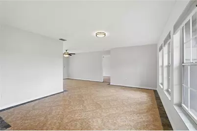524 SE 8th Pl, Cape Coral, FL 33990 - Photo 13