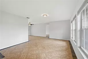 524 SE 8th Pl, Cape Coral, FL 33990 - Photo 13