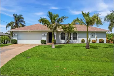 524 SE 8th Pl, Cape Coral, FL 33990 - Photo 9