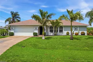 524 SE 8th Pl, Cape Coral, FL 33990 - Photo 9