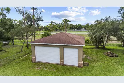 11704 Bentwood Ct, North Fort Myers, FL 33917 - Photo 29