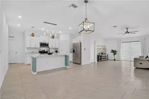 17742 Paradiso Wy, North Fort Myers, FL 33917 - Photo 7
