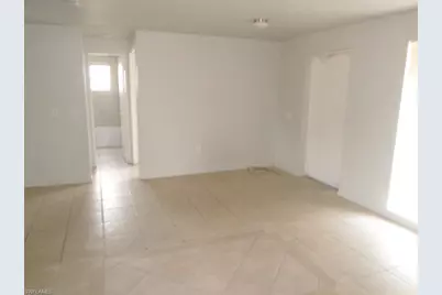 330 Ottumwa Ave, Fort Myers, FL 33905 - Photo 3