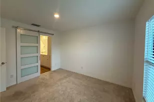 3010 NE 6th Pl, Cape Coral, FL 33909 - Photo 7