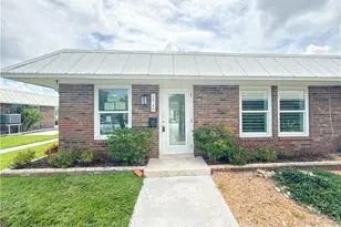 2846 Arbutus St, Naples, FL 34112 - Photo 1