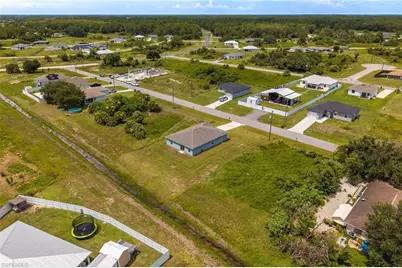 8043 Mangrove Cir, Labelle, FL 33935 - Photo 37