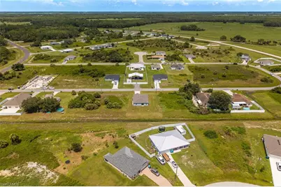 8043 Mangrove Cir, Labelle, FL 33935 - Photo 35