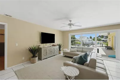 902 El Dorado Pkwy E, Cape Coral, FL 33904 - Photo 5