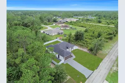 1116 Cherry St E, Lehigh Acres, FL 33974 - Photo 3