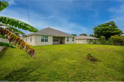 152 SE 27th Ter, Cape Coral, FL 33904 - Photo 35