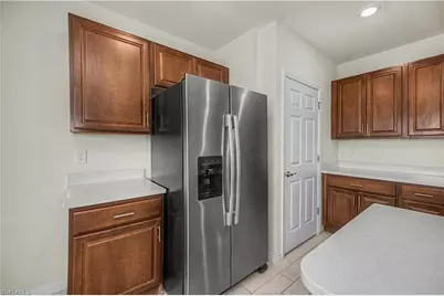 152 SE 27th Ter, Cape Coral, FL 33904 - Photo 9
