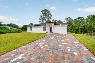851 Calumet St E, Lehigh Acres, FL 33974 - Photo 23