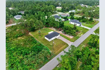 851 Calumet St E, Lehigh Acres, FL 33974 - Photo 5