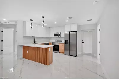 851 Calumet St E, Lehigh Acres, FL 33974 - Photo 9