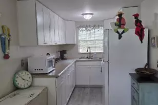 823 Courtington Ln, Fort Myers, FL 33919 - Photo 7
