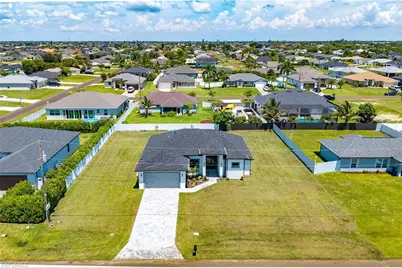 707 NW 7th Pl, Cape Coral, FL 33993 - Photo 29