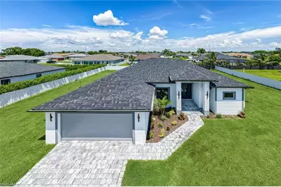 707 NW 7th Pl, Cape Coral, FL 33993 - Photo 27