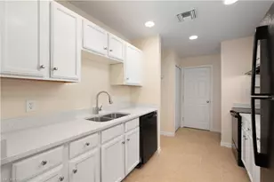 546 Sherwood Ave S, Lehigh Acres, FL 33974 - Photo 5