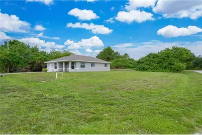 546 Sherwood Ave S, Lehigh Acres, FL 33974 - Photo 3