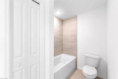 3021 NE 4th Pl, Cape Coral, FL 33909 - Photo 15