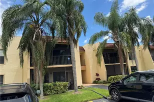 12481 McGregor Blvd, Fort Myers, FL 33919 - Photo 1