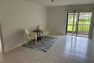 12481 McGregor Blvd, Fort Myers, FL 33919 - Photo 15