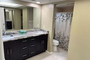 12481 McGregor Blvd, Fort Myers, FL 33919 - Photo 23